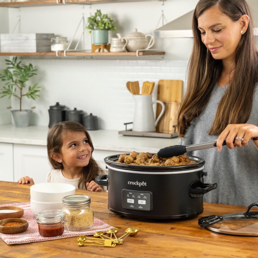 crock-pot-one-touch-control-6-quart-cook-and-carry-slow-cooker-matte-black-f1 Resized_2125185-3